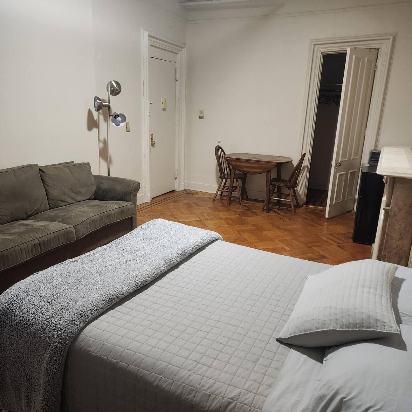 New York City Guest House 2 Bagian luar foto